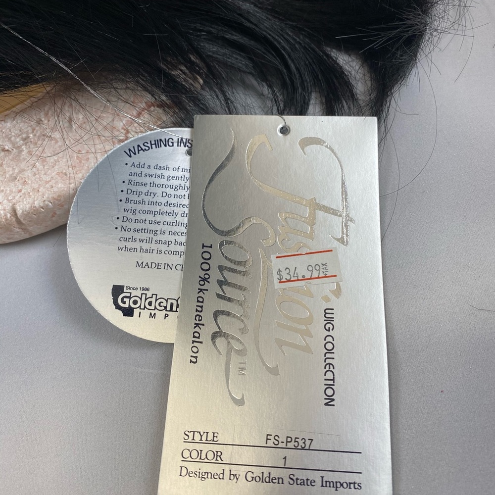 Wig - Picture 6 of 6